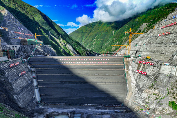 627圖為金川水電站大壩